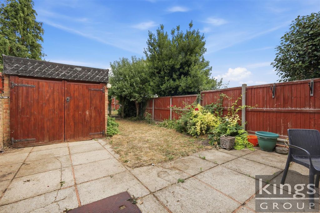 Property photo 2 of 18