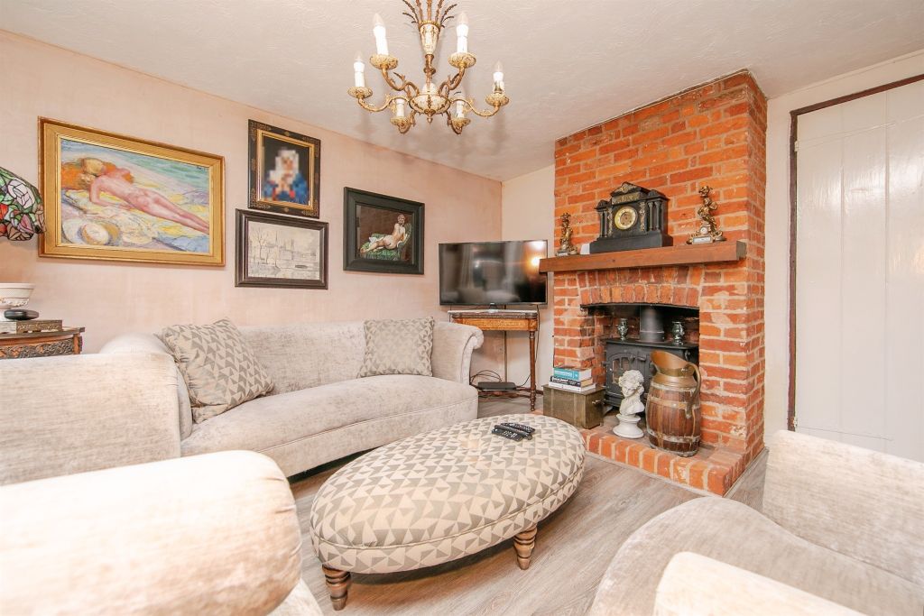 Property photo 2 of 22