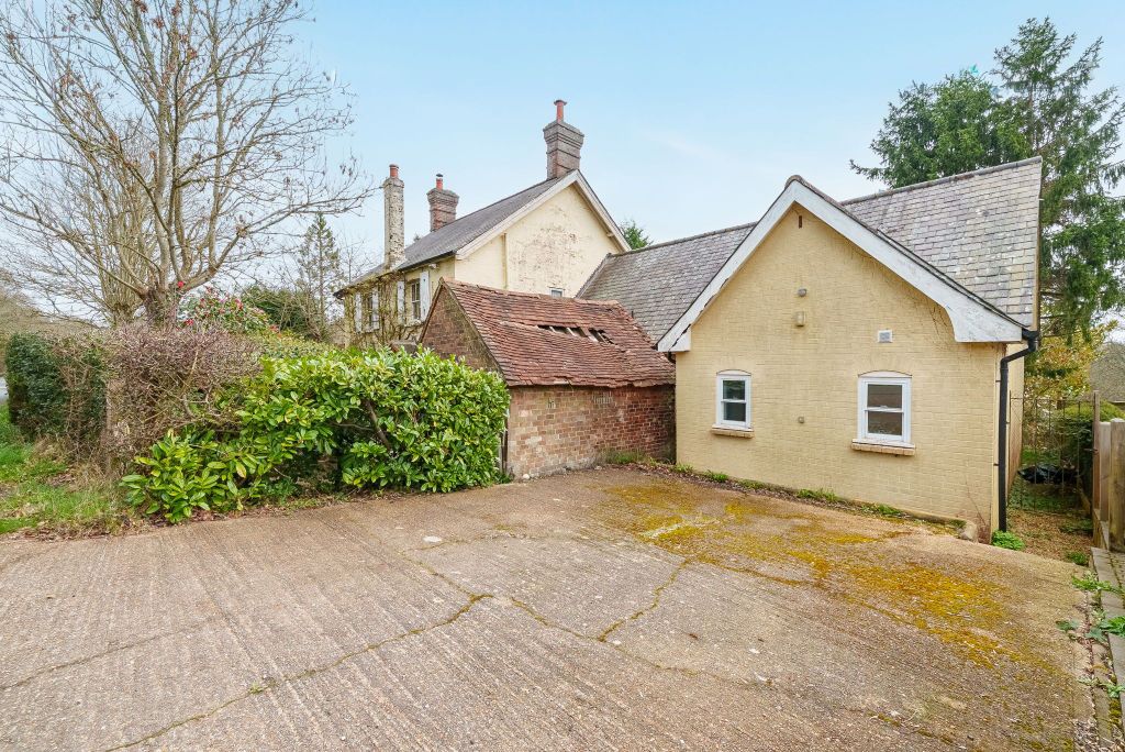 Property photo 3 of 32