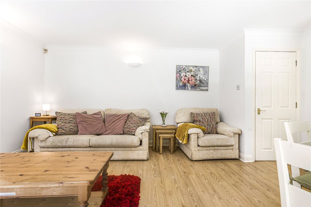 Property photo 1 of 18 Picture No. 28