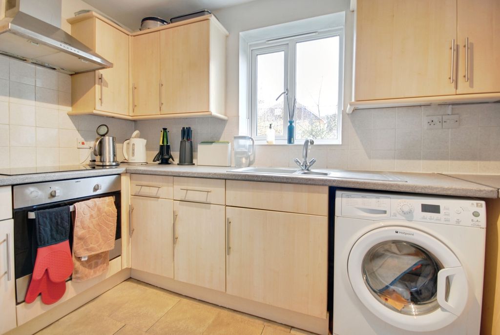 Property photo 3 of 5 Pbox-Img.Jpg