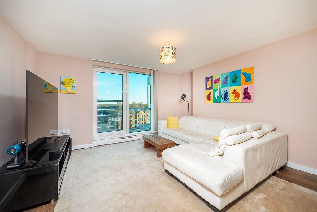 Property photo 1 of 20