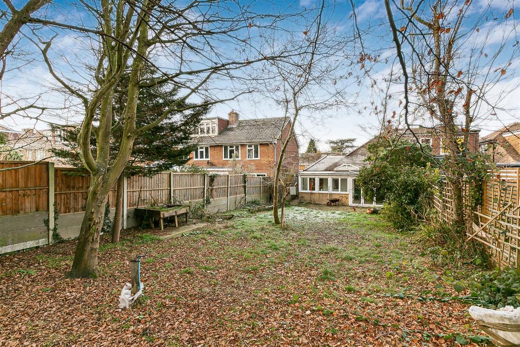 Property photo 2 of 28