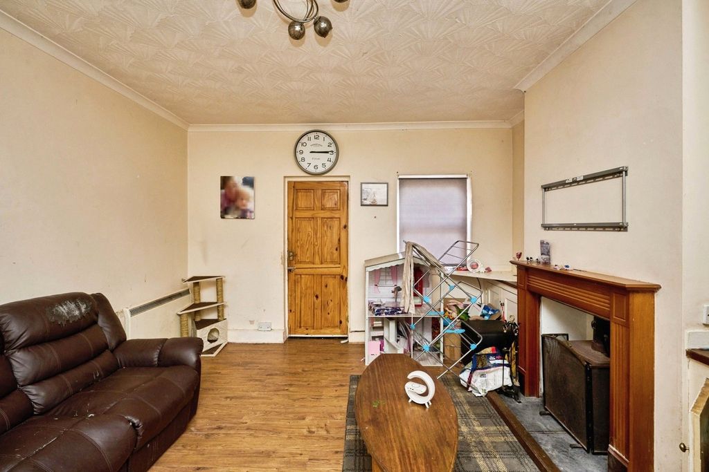 Property photo 3 of 16 Living Room