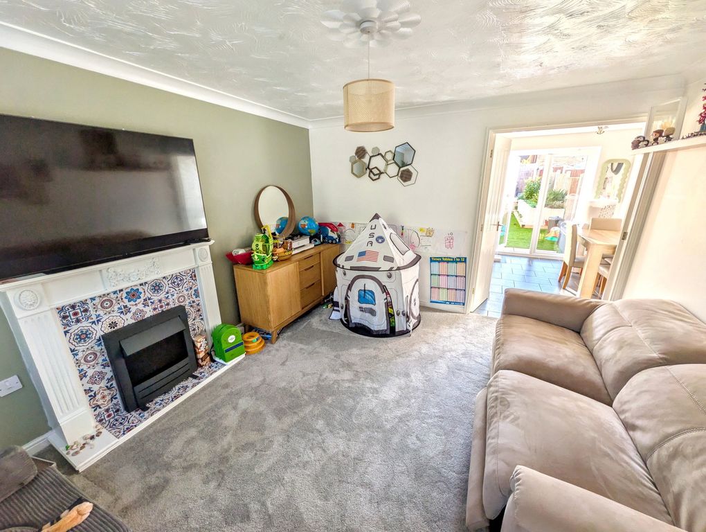Property photo 3 of 13