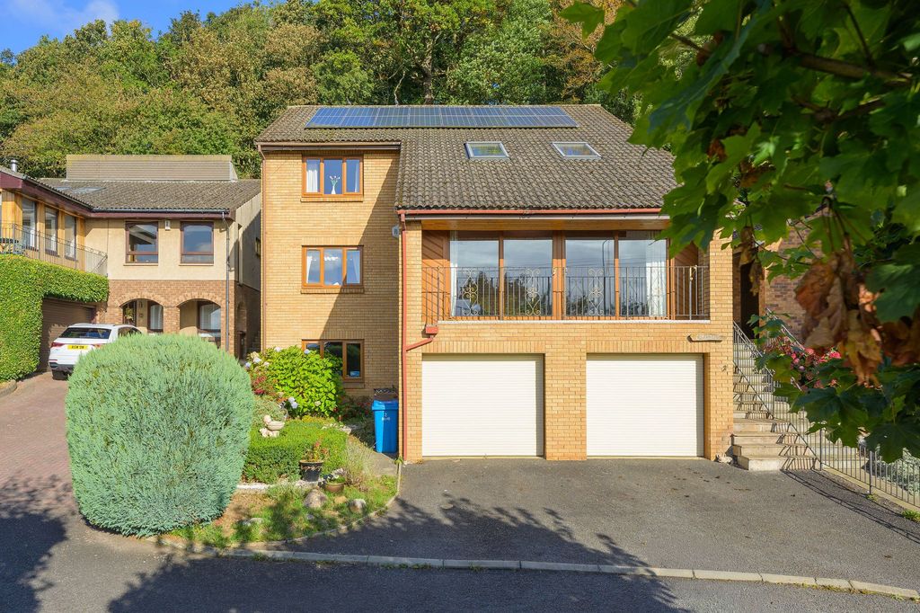 Property photo 1 of 58