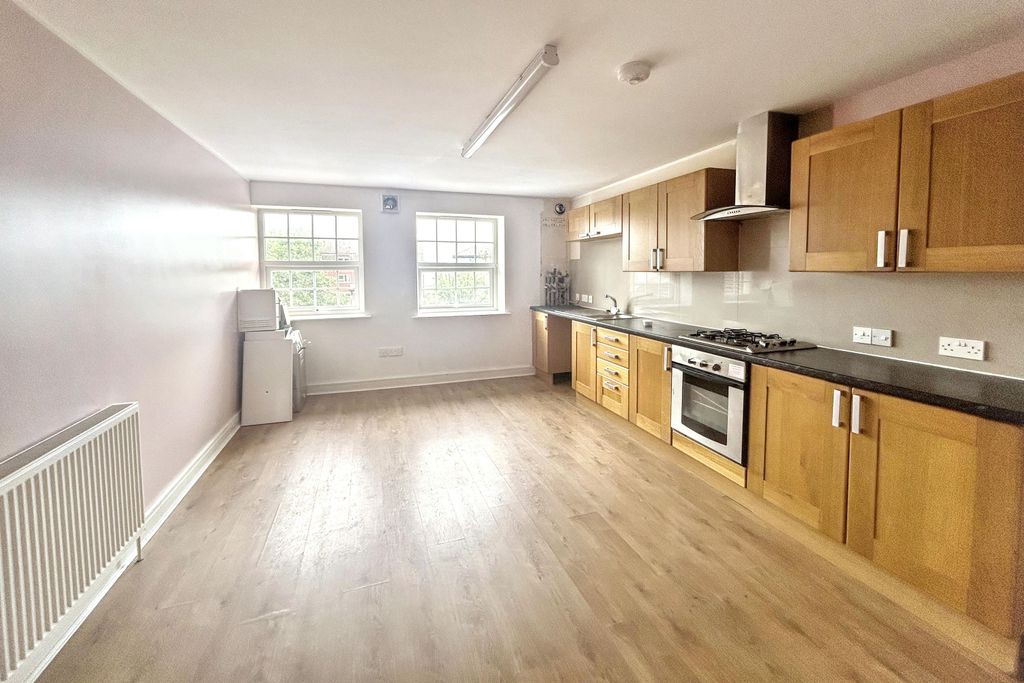 Property photo 3 of 9 Flat 12, 22 Montpellier Crescent, Wallasey, CH45 9Ab