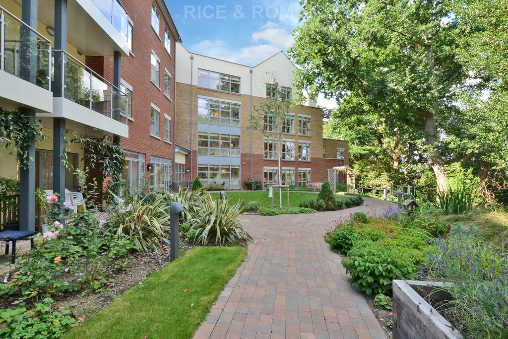 Property photo 2 of 5