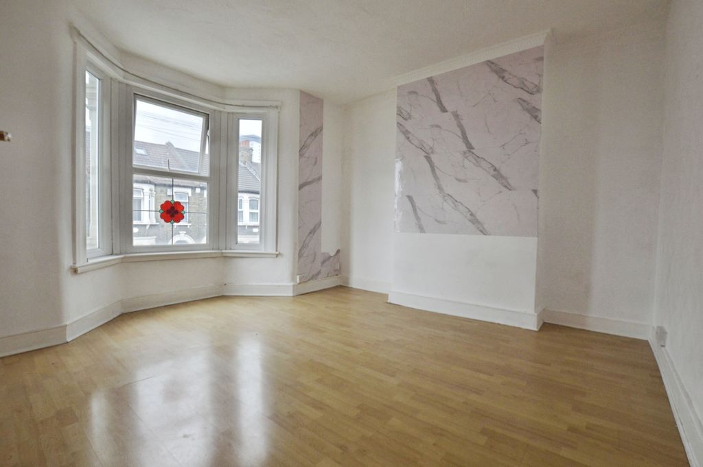Property photo 2 of 17 Pbox-Img.Jpg