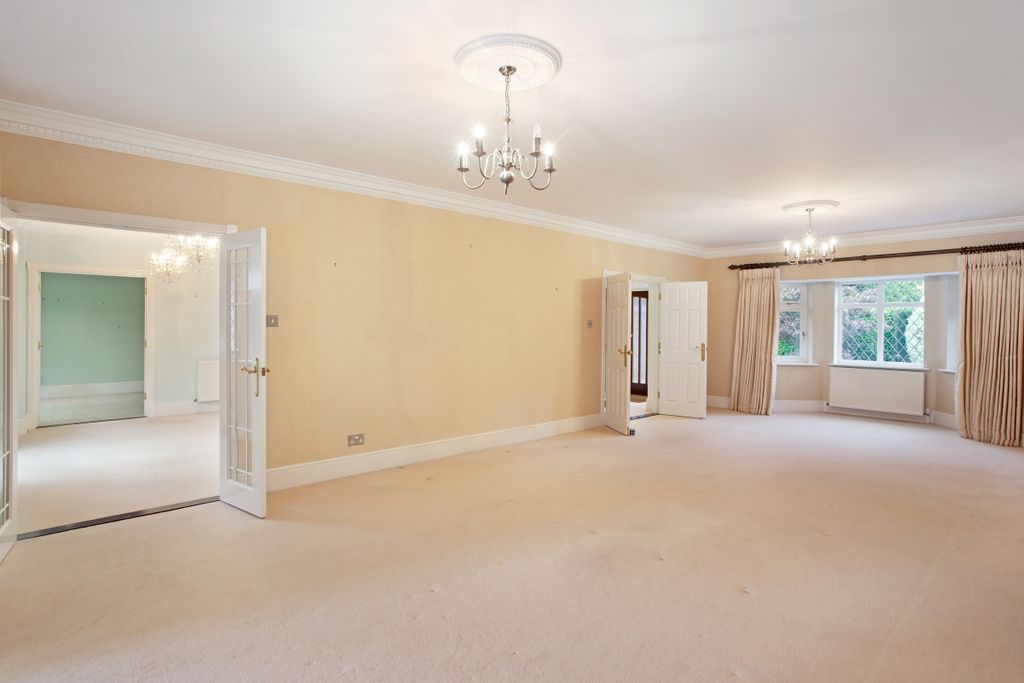 Property photo 2 of 15 Chantlers House 3...