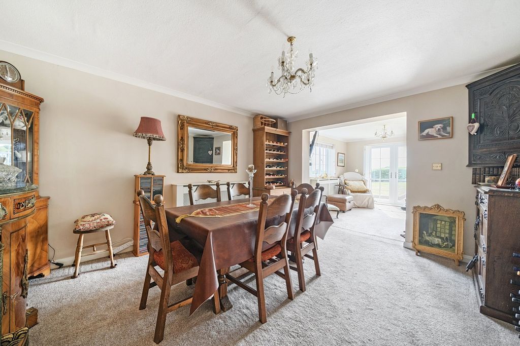 Property photo 2 of 22 Dining Room