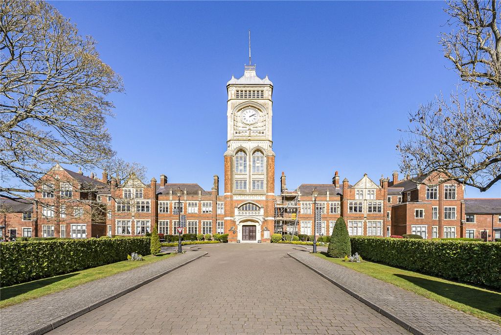 Property photo 2 of 27 Picture No. 23