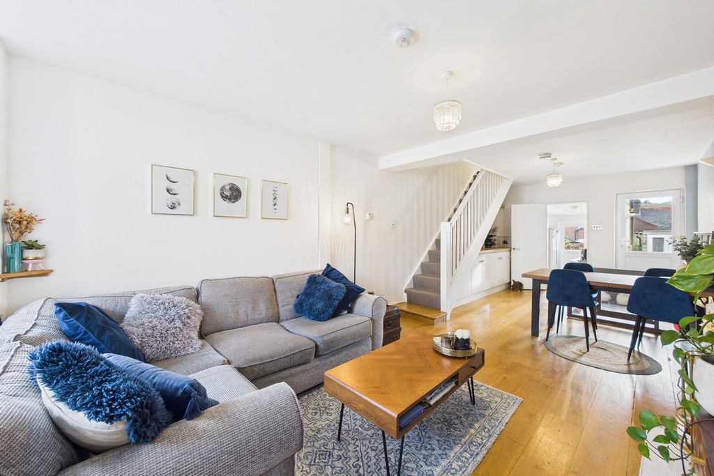 Property photo 2 of 24