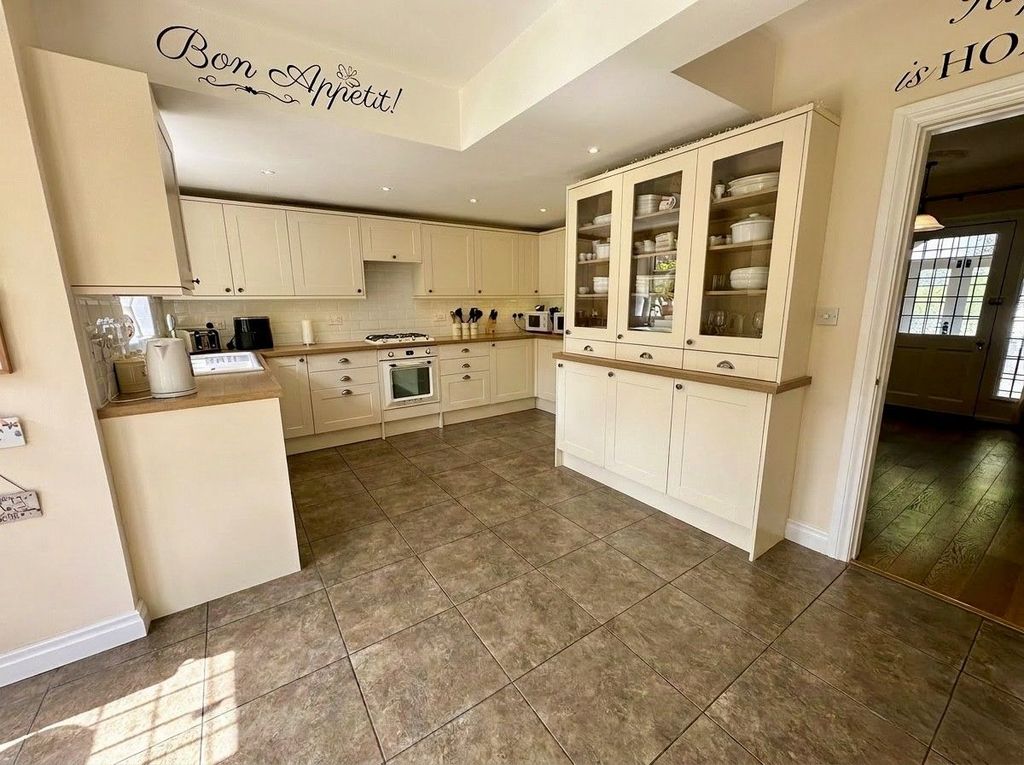 Additional image 8 of 4 bed detached house for saleThe Broadway, Dudley DY1