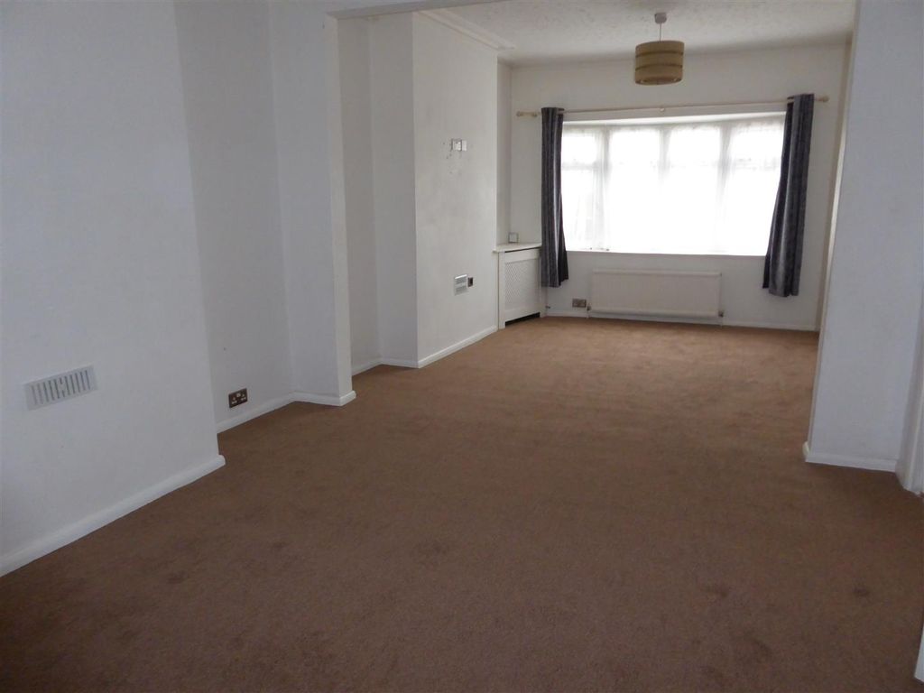 Property photo 3 of 10 013.Jpg
