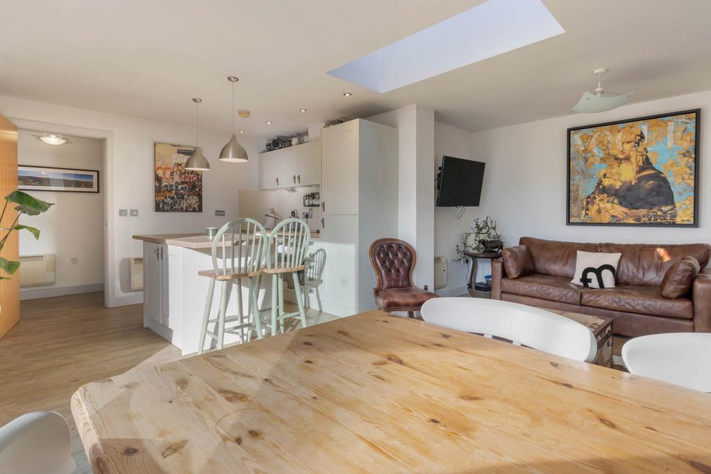 Property photo 3 of 14 Living Area