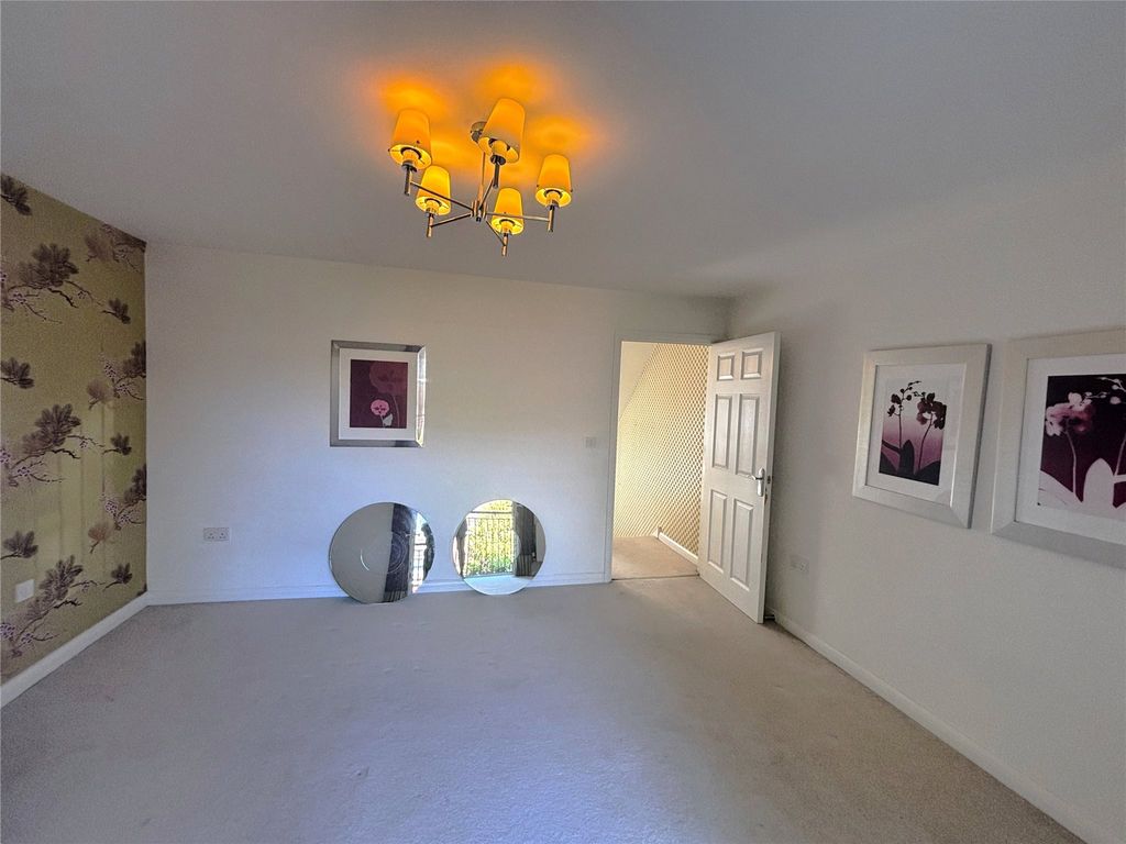Property photo 3 of 18 Picture No. 30