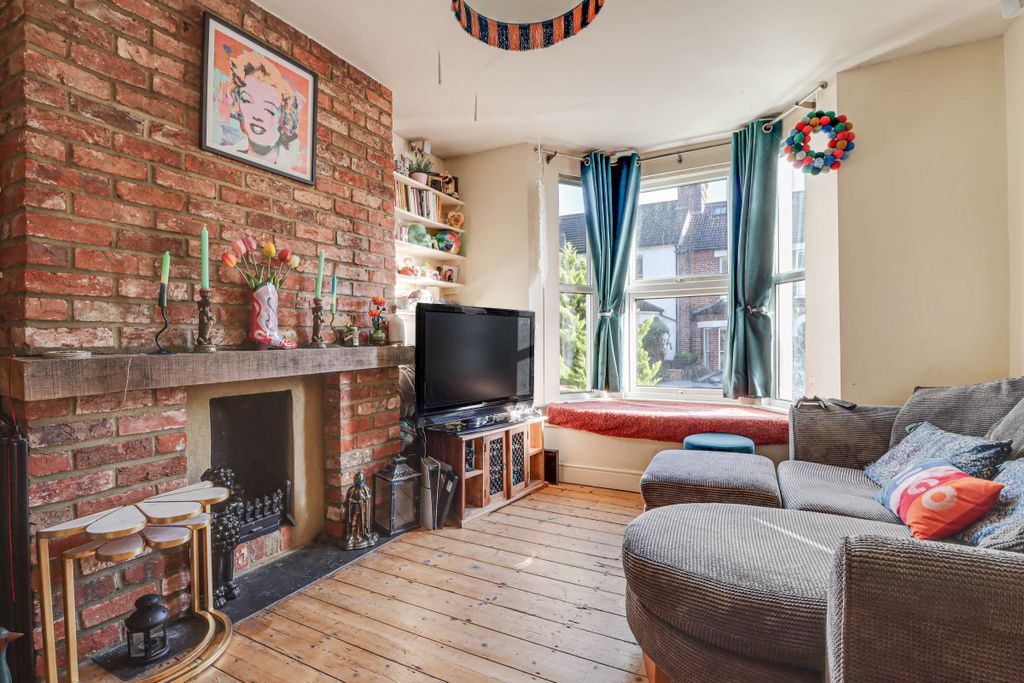 Property photo 2 of 18 Living Room