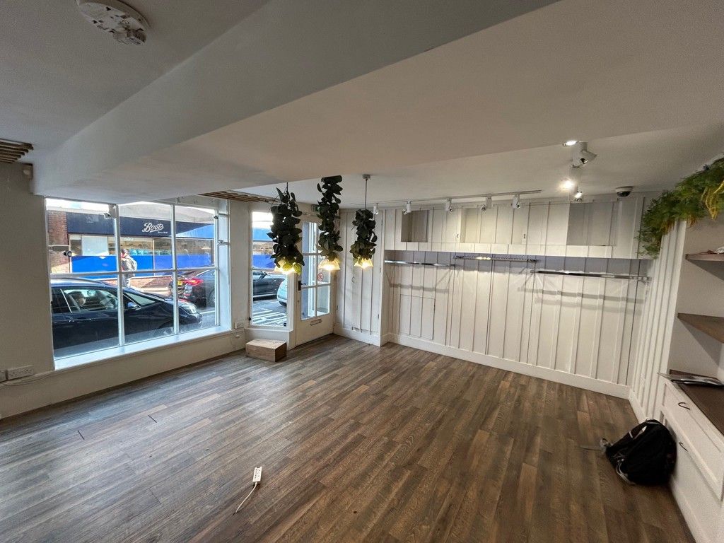 Property photo 2 of 5 Photo 4