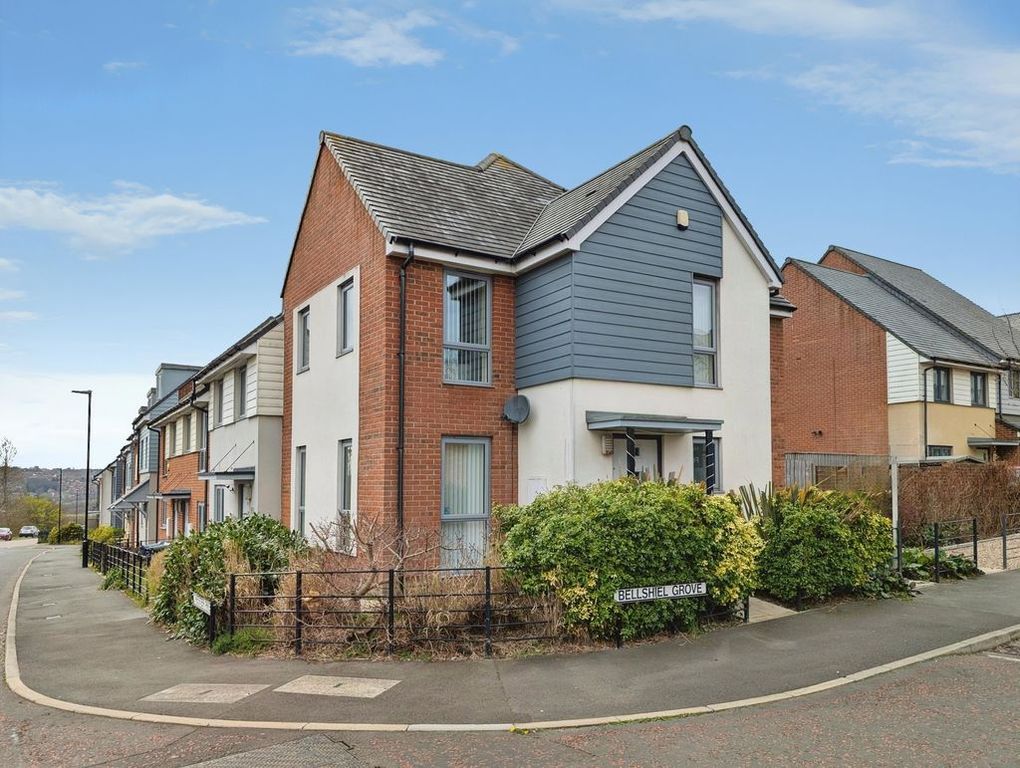 Property photo 1 of 17 Photo 9