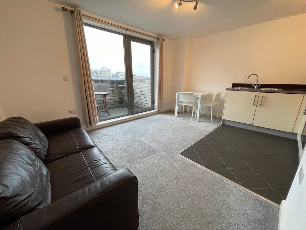 Property photo 3 of 8