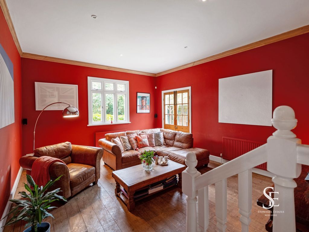 Property photo 3 of 41 Dining / Drawing Room