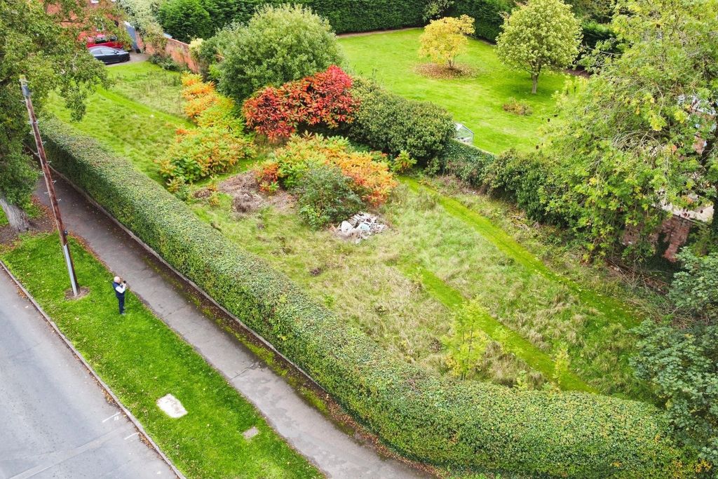 Property photo 2 of 8 4448311