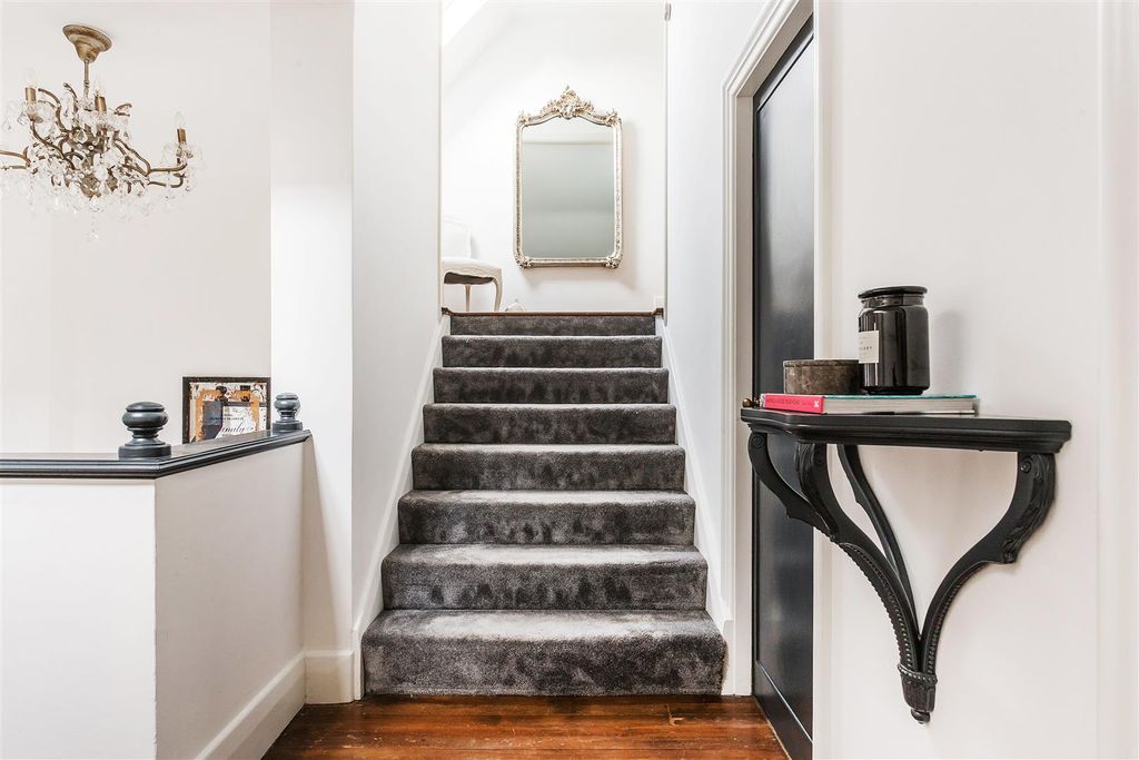 Additional image 36 of 5 bed detached house for saleAndwell Lane, Andwell, Hook, Hampshire RG27