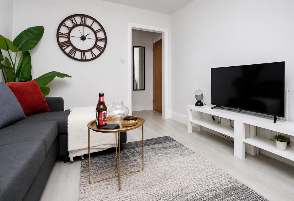 Property photo 2 of 6 C0631500-3Faf-4F21-875C-B2C249B34869.Png