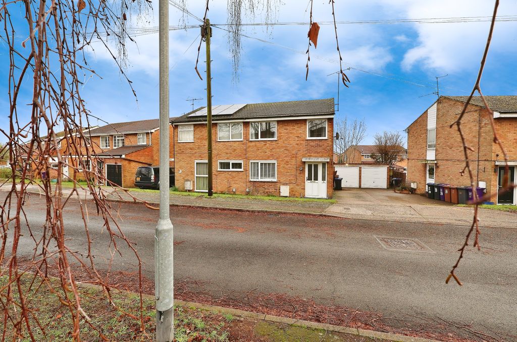 Property photo 1 of 27