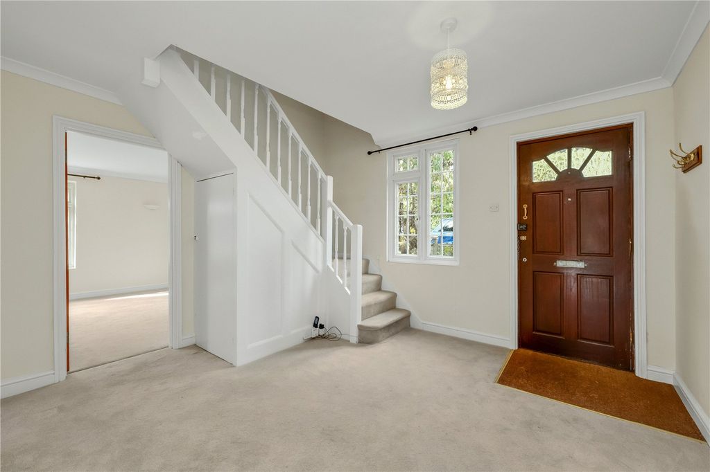 Property photo 2 of 12 Entrance