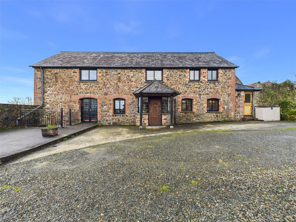 Property photo 2 of 38 Picture No. 01