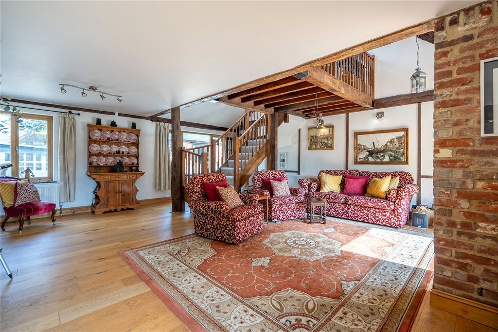 Property photo 2 of 47 Sitting Room