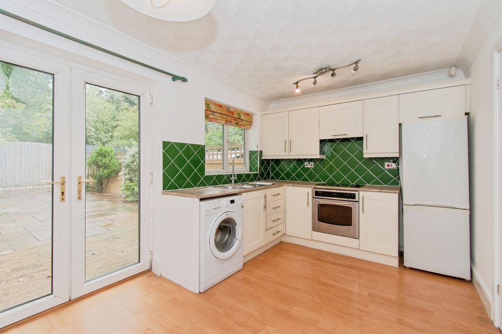Property photo 2 of 11