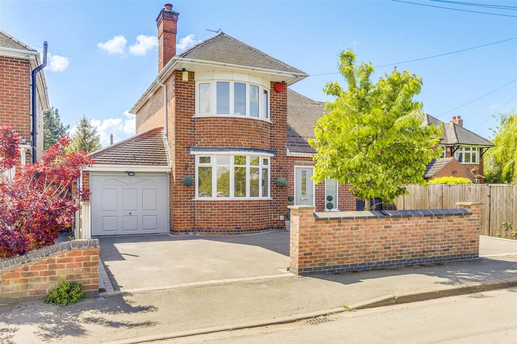 Property photo 1 of 29