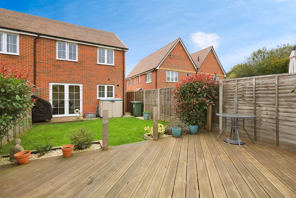 Property photo 3 of 17