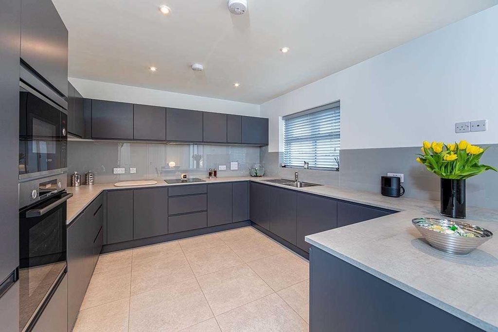 Property photo 3 of 6 The Ivy - Kitchen - New York Anthracite.Jpg