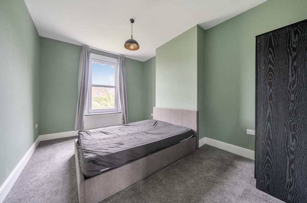 Property photo 3 of 12 Bedroom 1.Jpg