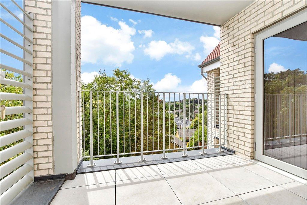 Property photo 2 of 11 Balcony / Terrace