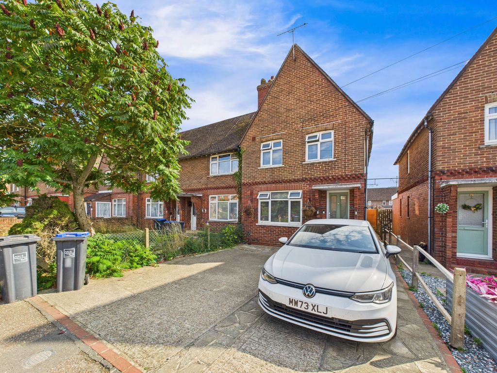 Property photo 1 of 13 External