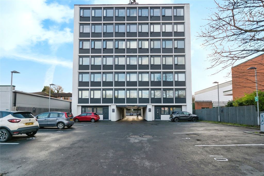 Property photo 1 of 16 Frontage