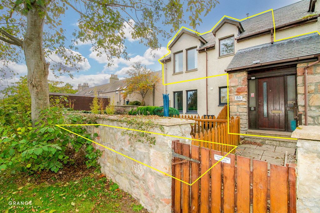 Property photo 2 of 28