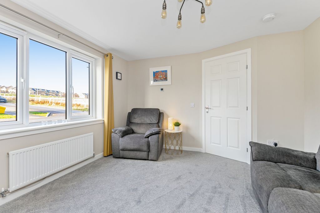 Property photo 3 of 19 Property Image 3