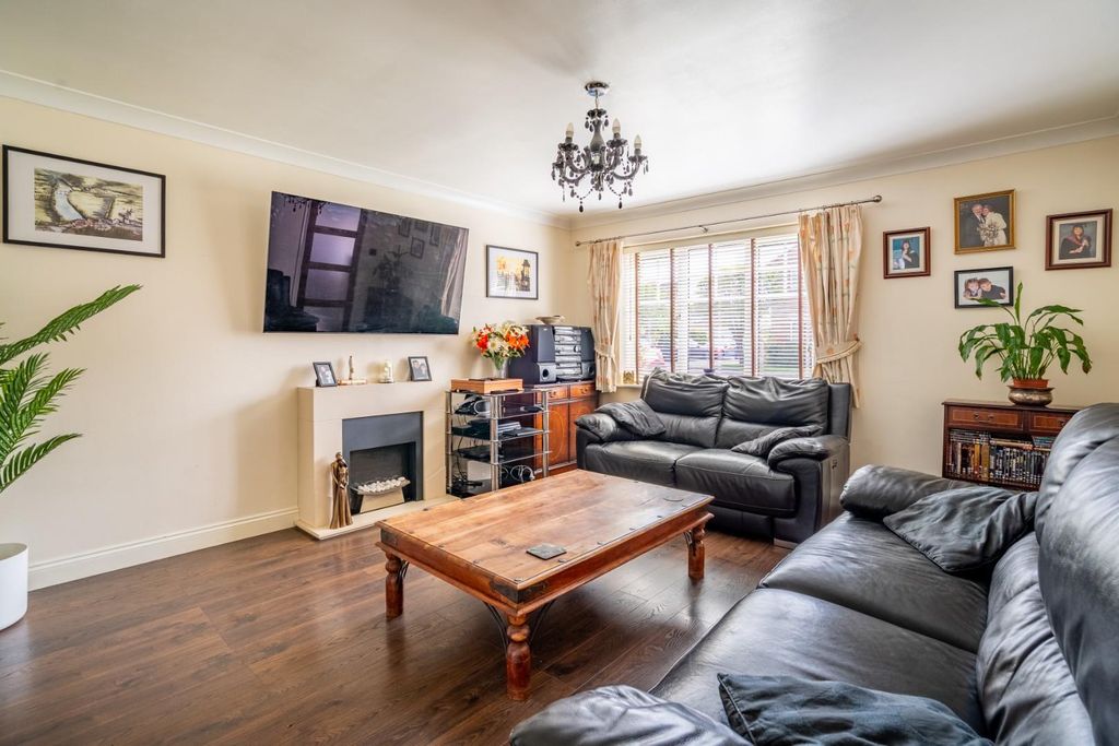 Property photo 2 of 16 Lc-17.Jpg