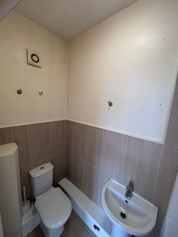 Property photo 2 of 4