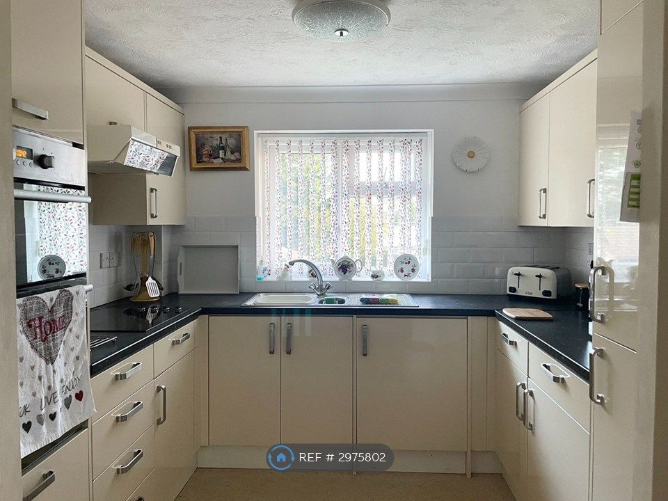 Property photo 3 of 15