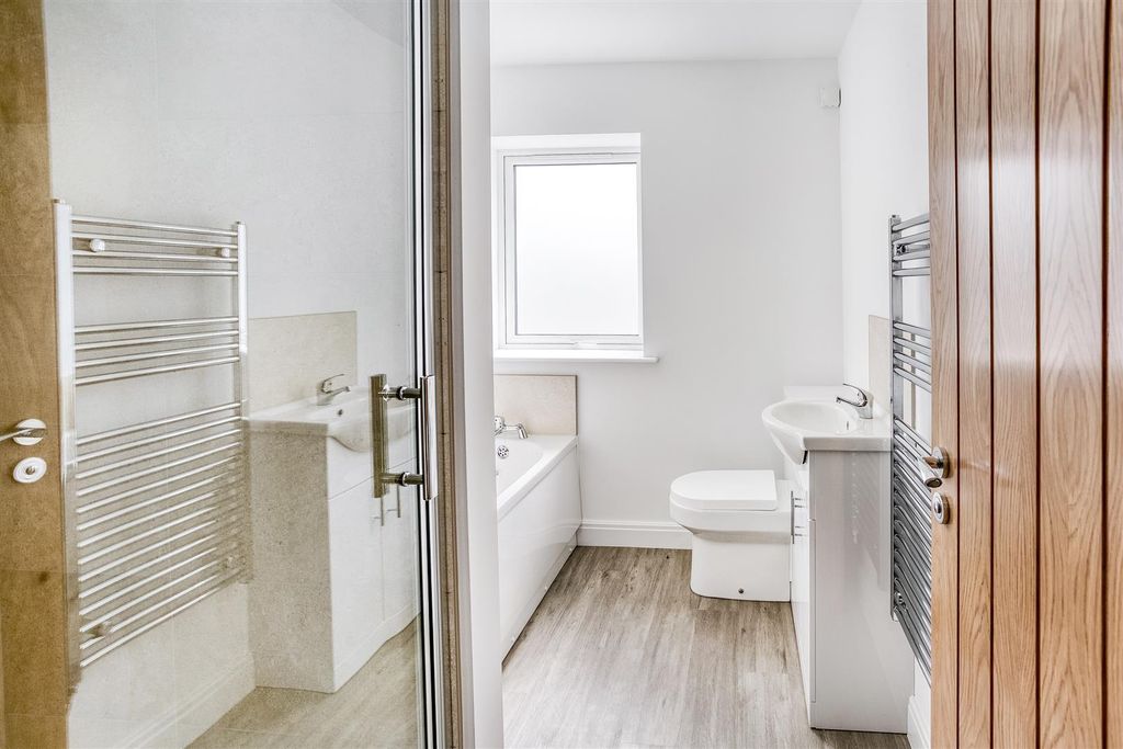 Property photo 2 of 4 Hb1Iirwq50C3Yl4Fjktxzq.Jpg