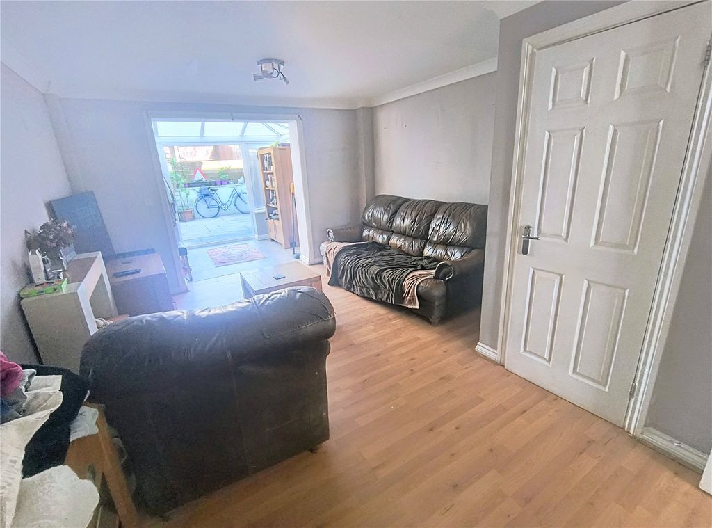 Property photo 2 of 9 Picture No. 13