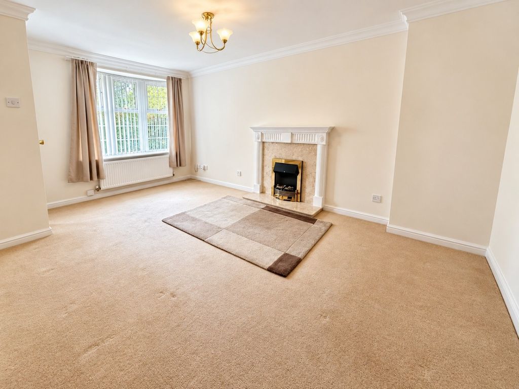 Property photo 3 of 11 5676653