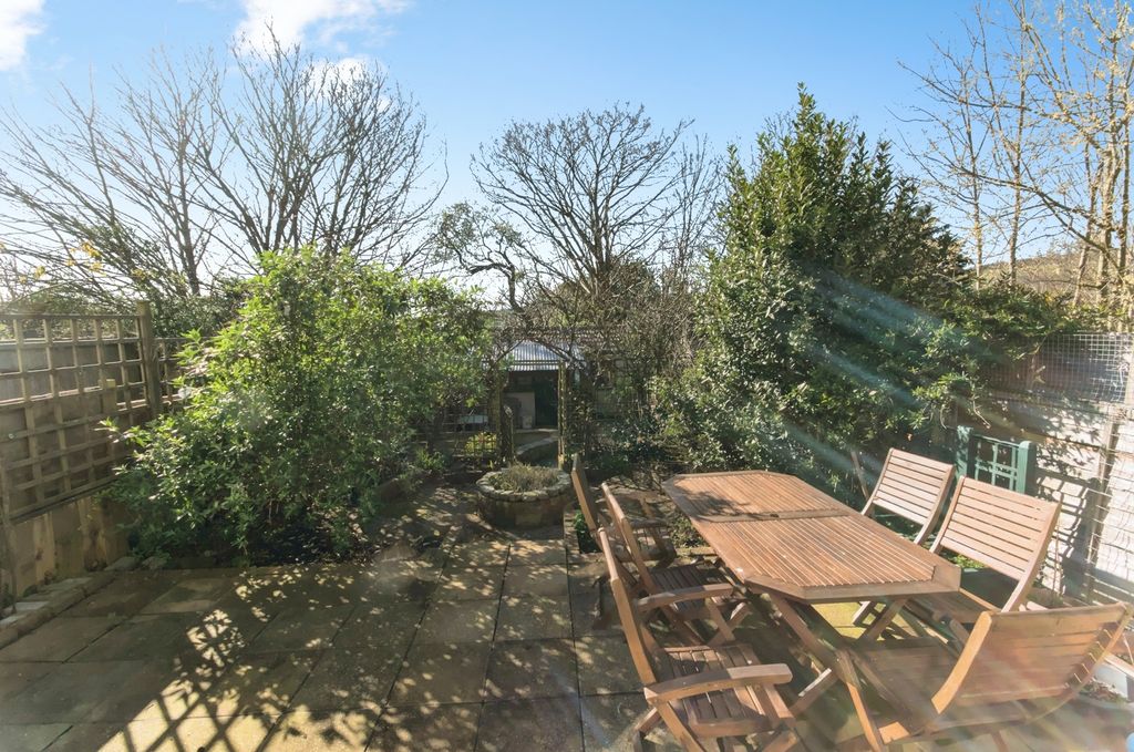 Property photo 3 of 24 Pbox-Img.Jpg